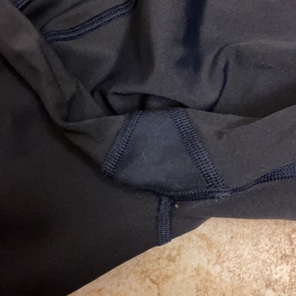 Lululemon Tight 23” Navy size 6 - Picture 3 of 5